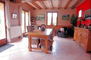 Maison de vacances �/en/au St Cirq Madelon (Lot)ou appartement ou maison de vacances