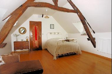 Maison de vacances �/en/au St Cirq Madelon (Lot)ou appartement ou maison de vacances