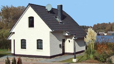 Maison de vacances �/en/au Sternberg (Mecklenburgische Seenplatte)ou appartement ou maison de vacances