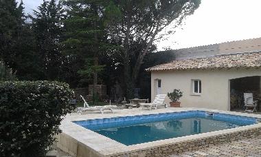 Villa /en/au CLARENSAC (Gard)ou appartement ou maison de vacances