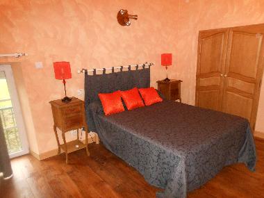 chambre avec placard et WC