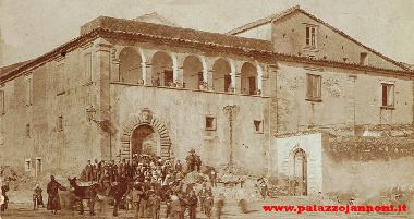 Palais / Ch�teau �/en/au SANT