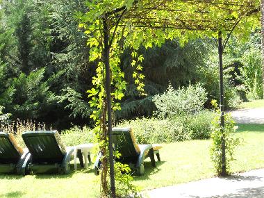 Villa �/en/au ANSOUIS (Vaucluse)ou appartement ou maison de vacances