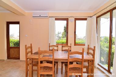Maison de vacances �/en/au Bryastovets (Burgas)ou appartement ou maison de vacances