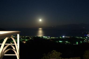 Villa /en/au AG.NIKOLAOS (Lasithi)ou appartement ou maison de vacances