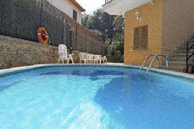 La belle piscine priv�e.