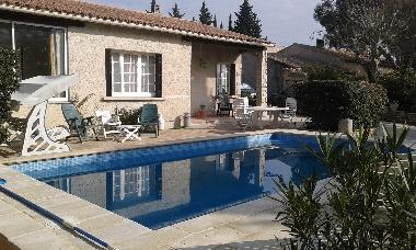 Villa /en/au CLARENSAC (Gard)ou appartement ou maison de vacances