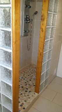 Villa /en/au CLARENSAC (Gard)ou appartement ou maison de vacances