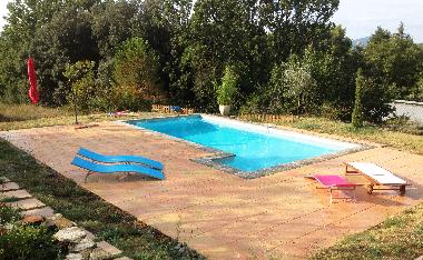 Villa �/en/au PUYVERT (Vaucluse)ou appartement ou maison de vacances