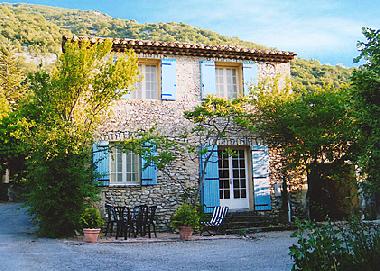 Maison de vacances �/en/au Malaucene (Vaucluse)ou appartement ou maison de vacances