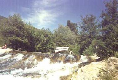 Maison de vacances �/en/au Malaucene (Vaucluse)ou appartement ou maison de vacances