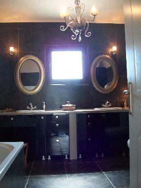 Villa �/en/au MARKOPOULO (Attiki)ou appartement ou maison de vacances