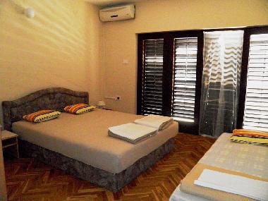 Appartement de vacances /en/au Tkon (Zadarska)ou appartement ou maison de vacances