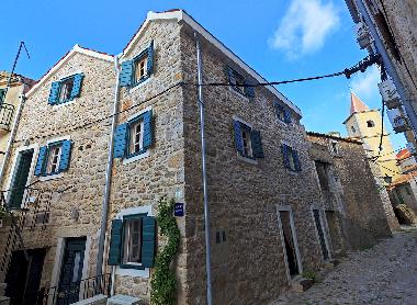 Maison de vacances /en/au Pirovac (Sibensko-Kninska)ou appartement ou maison de vacances
