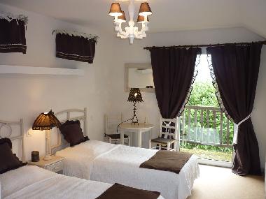 Maison de vacances �/en/au Haut de Bosdarros (Pyr�n�es-Atlantiques)ou appartement ou maison de vacances