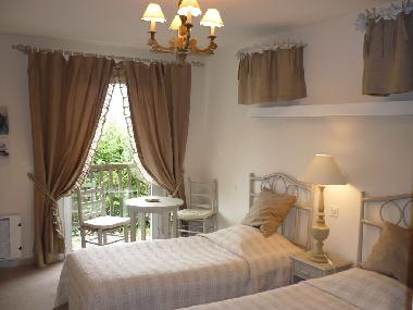 Maison de vacances �/en/au Haut de Bosdarros (Pyr�n�es-Atlantiques)ou appartement ou maison de vacances