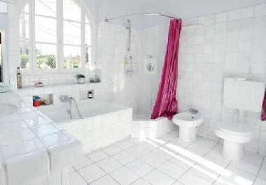 Appartement de vacances �/en/au Antibes (Var)ou appartement ou maison de vacances