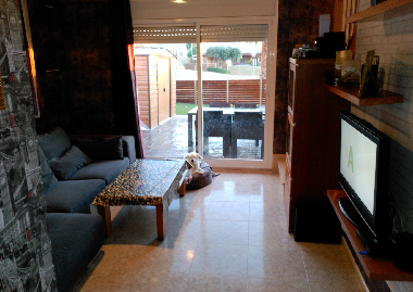 Chalet �/en/au La Pobla Montorn�s (Tarragona)ou appartement ou maison de vacances