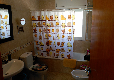 Chalet �/en/au La Pobla Montorn�s (Tarragona)ou appartement ou maison de vacances