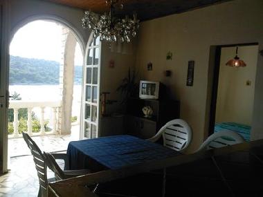 Appartement de vacances /en/au island Kaprije (Sibensko-Kninska)ou appartement ou maison de vacances