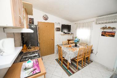 Appartement de vacances /en/au Grebastica (Sibensko-Kninska)ou appartement ou maison de vacances