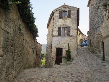 Appartement de vacances �/en/au Lacoste (Vaucluse)ou appartement ou maison de vacances