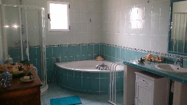 Villa /en/au saint gilles (Gard)ou appartement ou maison de vacances