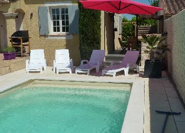 Maison de vacances �/en/au NIMES (Gard)ou appartement ou maison de vacances