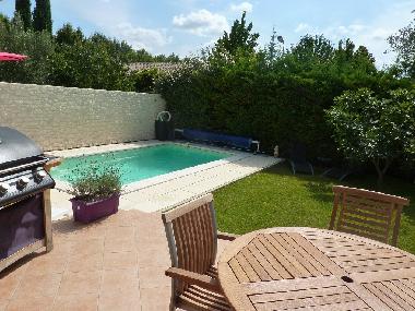 Maison de vacances �/en/au NIMES (Gard)ou appartement ou maison de vacances