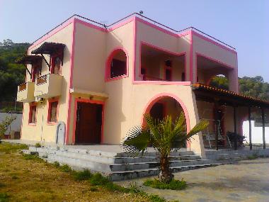 Maison de vacances /en/au AGIOI (Attiki)ou appartement ou maison de vacances