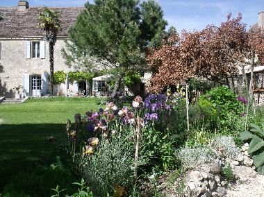 Maison de vacances �/en/au ST AUBIN DE LANQUAIS (Dordogne)ou appartement ou maison de vacances