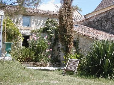 Maison de vacances �/en/au ST AUBIN DE LANQUAIS (Dordogne)ou appartement ou maison de vacances
