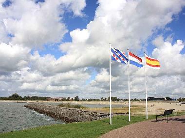 Maison de vacances /en/au Lemmer (Friesland)ou appartement ou maison de vacances