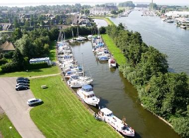 Maison de vacances /en/au Lemmer (Friesland)ou appartement ou maison de vacances