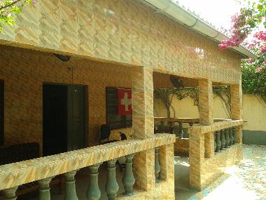 Cour et Fa�ade de la Maison