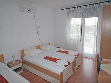 Chambre avec petit djeuner /en/au Starigrad-Paklenica (Zadarska)ou appartement ou maison de vacances
