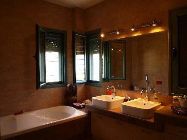 Chambre avec petit djeuner /en/au KINETA (Attiki)ou appartement ou maison de vacances