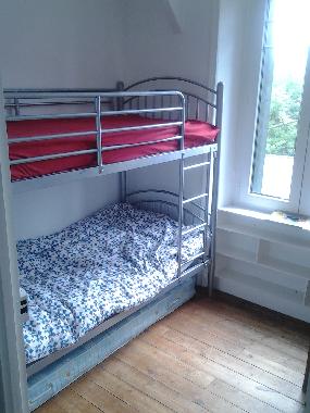 Petite chambre avec 2 lits superpos�s de 90cm.