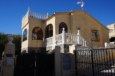 Maison de vacances �/en/au urb. La Marina (Alicante / Alacant)ou appartement ou maison de vacances
