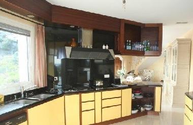 Chambre avec petit d�jeuner �/en/au Sainte Maxime (Var)ou appartement ou maison de vacances