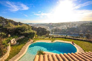 Villa �/en/au Nice (Alpes-Maritimes)ou appartement ou maison de vacances