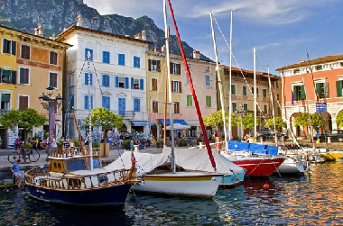 Maison de vacances /en/au Gargnano (Brescia)ou appartement ou maison de vacances