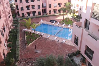 2�me Piscine de la r�zsidence: vue terrasse de l