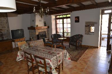 Maison de vacances /en/au St  Michel de Chabrillanoux (Ardche)ou appartement ou maison de vacances