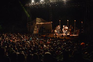 Maison de vacances /en/au St  Michel de Chabrillanoux (Ardche)ou appartement ou maison de vacances