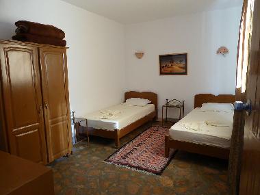 Chambre avec petit d�jeuner �/en/au Zarzis (Madanin)ou appartement ou maison de vacances