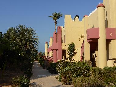 Chambre avec petit d�jeuner �/en/au Zarzis (Madanin)ou appartement ou maison de vacances