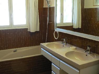 Maison de vacances �/en/au Marseillan (H�rault)ou appartement ou maison de vacances