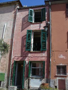 Maison de vacances �/en/au Montemarcello di Ameglia (La Spezia)ou appartement ou maison de vacances