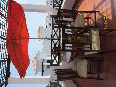 restaurants, petit-commerces. Mc Donald